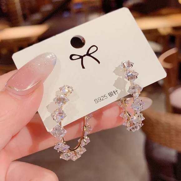 New 18k gold plated hoop earrings - Picture 2 of 5